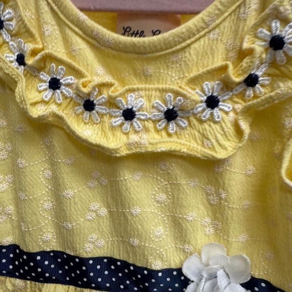 Little Lass Girls 4 Short Sleeve Yellow Blouse with Floral Details - Picture 3 of 6